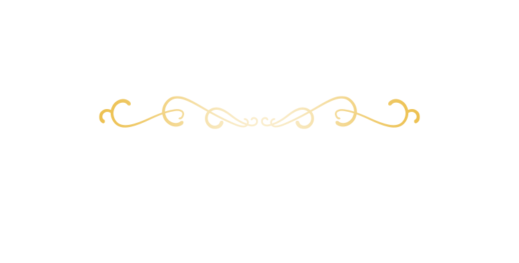 いちご丸ごと10個分！たっぷりいちごパフェ 「とよのかいちごパフェ」の1.5倍のお値段でいちご量2倍！ソースも倍量使用し、よりみずみずしいおいしさに仕上げました。